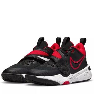 Nike Team Hustle D 11 Basketball Sneaker